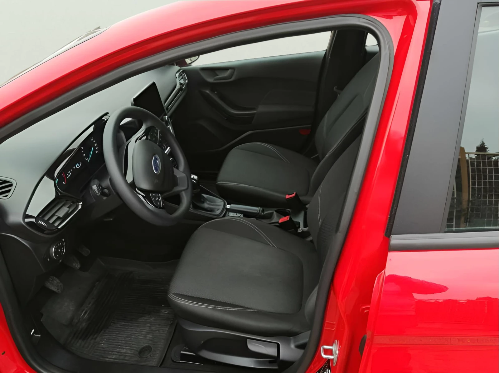 Ford Fiesta 1.1 Duratec - изображение 10