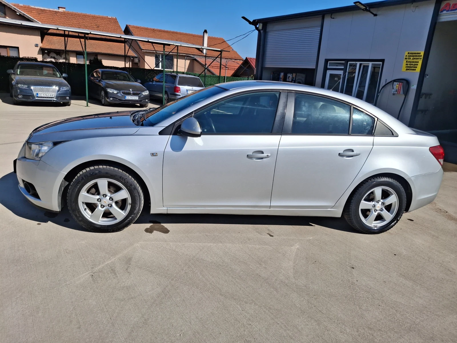 Chevrolet Cruze 1.6 2010 Gaz/Benzin, снимка 4 - Автомобили и джипове - 53737784