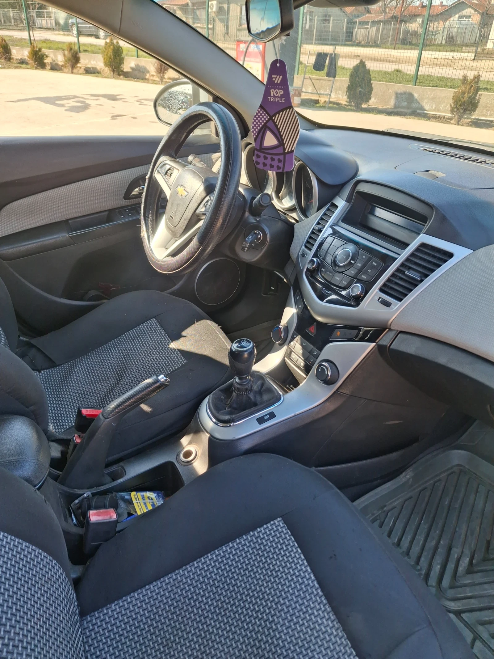 Chevrolet Cruze 1.6 2010 Gaz/Benzin, снимка 8 - Автомобили и джипове - 53737784