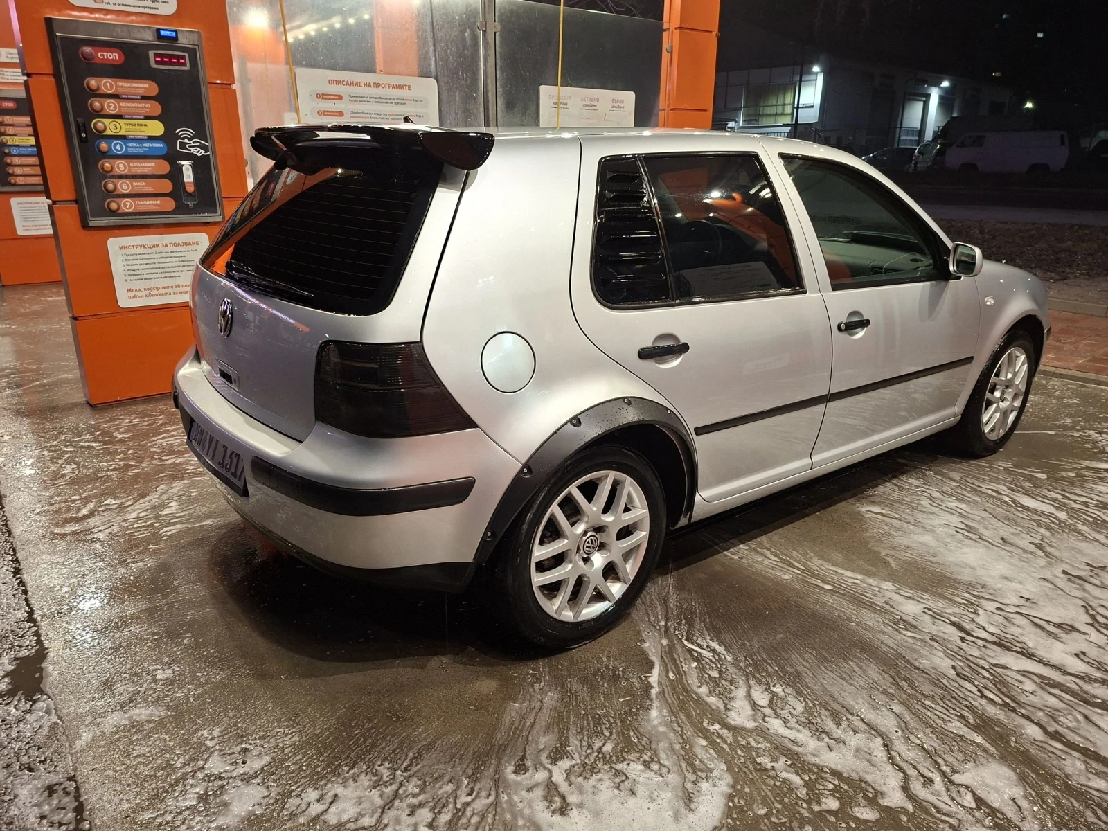 VW Golf 1.9 tdi, снимка 8 - Автомобили и джипове - 53847229