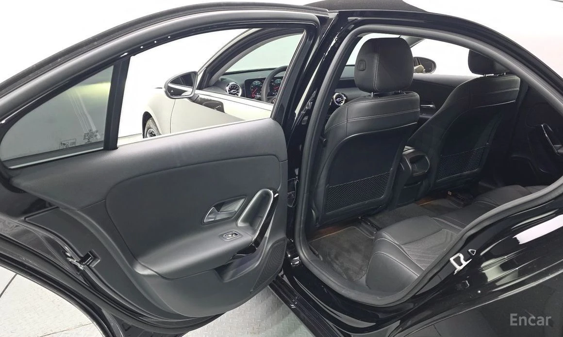 Mercedes-Benz A 250, снимка 11 - Автомобили и джипове - 54285321