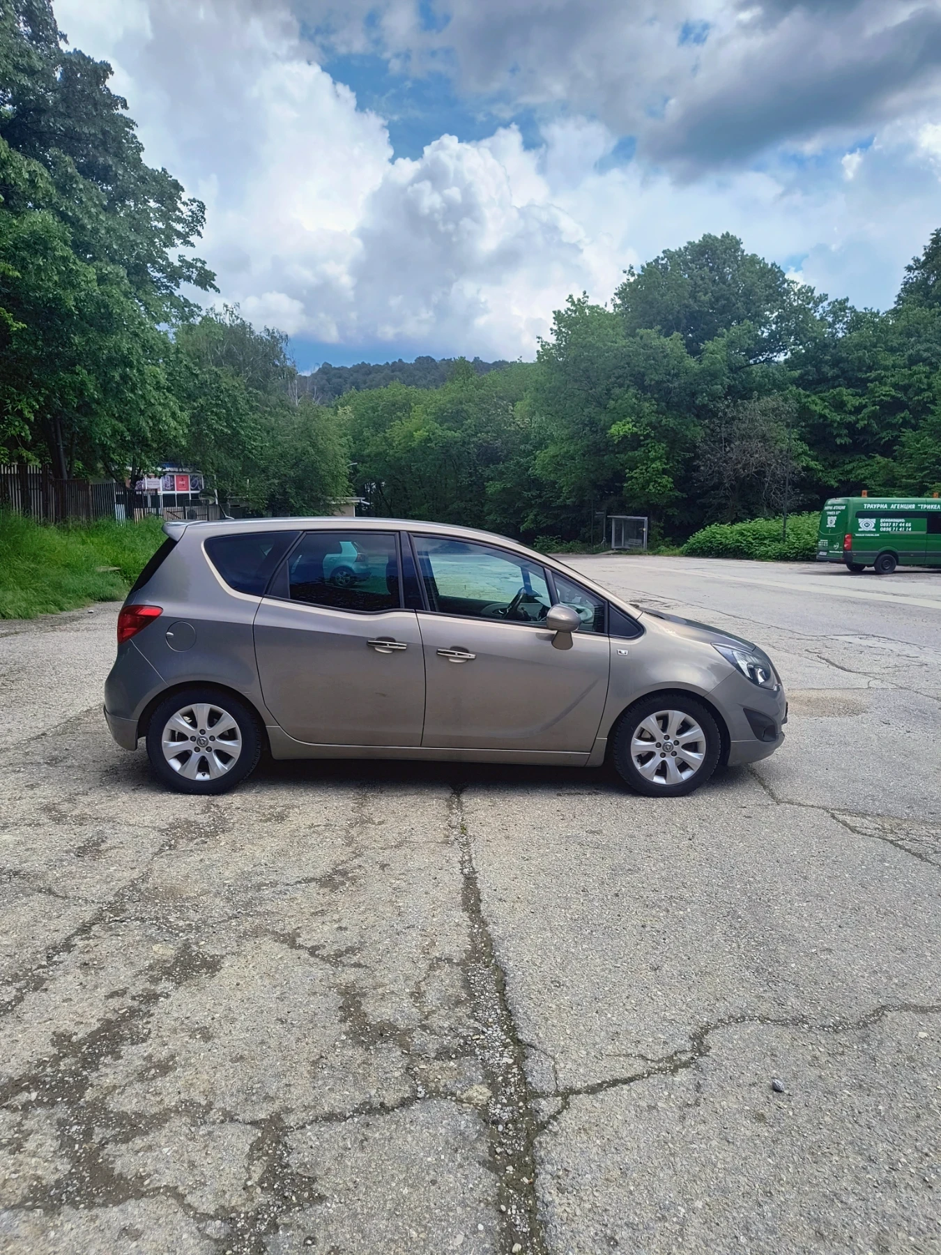 Opel Meriva, снимка 4 - Автомобили и джипове - 54662772