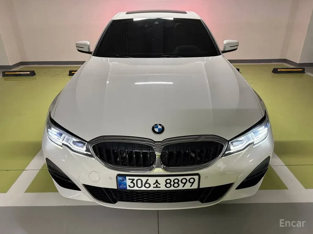 BMW 330 xDrive* M-pack* Шибидах* H&K* Подгрев* Back cam* , снимка 2 - Автомобили и джипове - 54701955