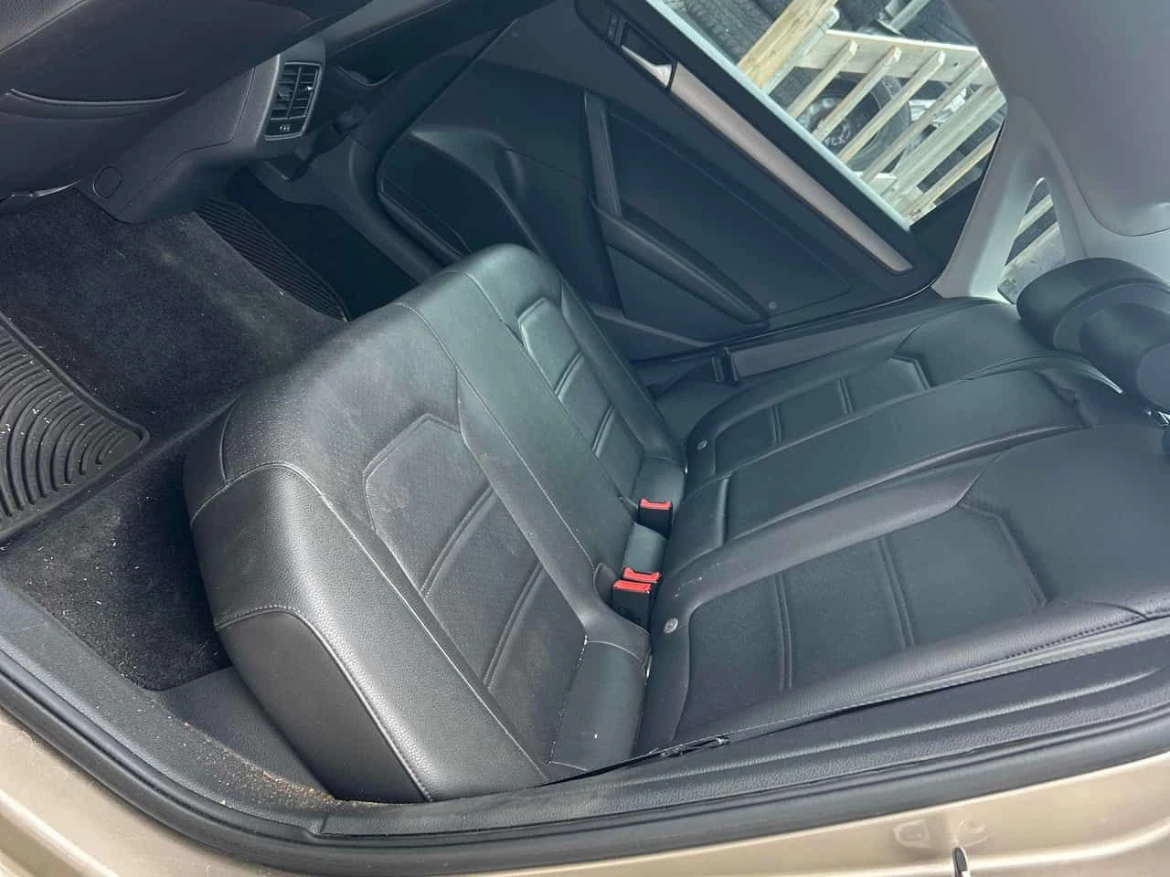 VW Passat * Comfortline * CARFAX * ПАНО * KEYLESS * ПОДГРЕВ , снимка 12 - Автомобили и джипове - 54776548