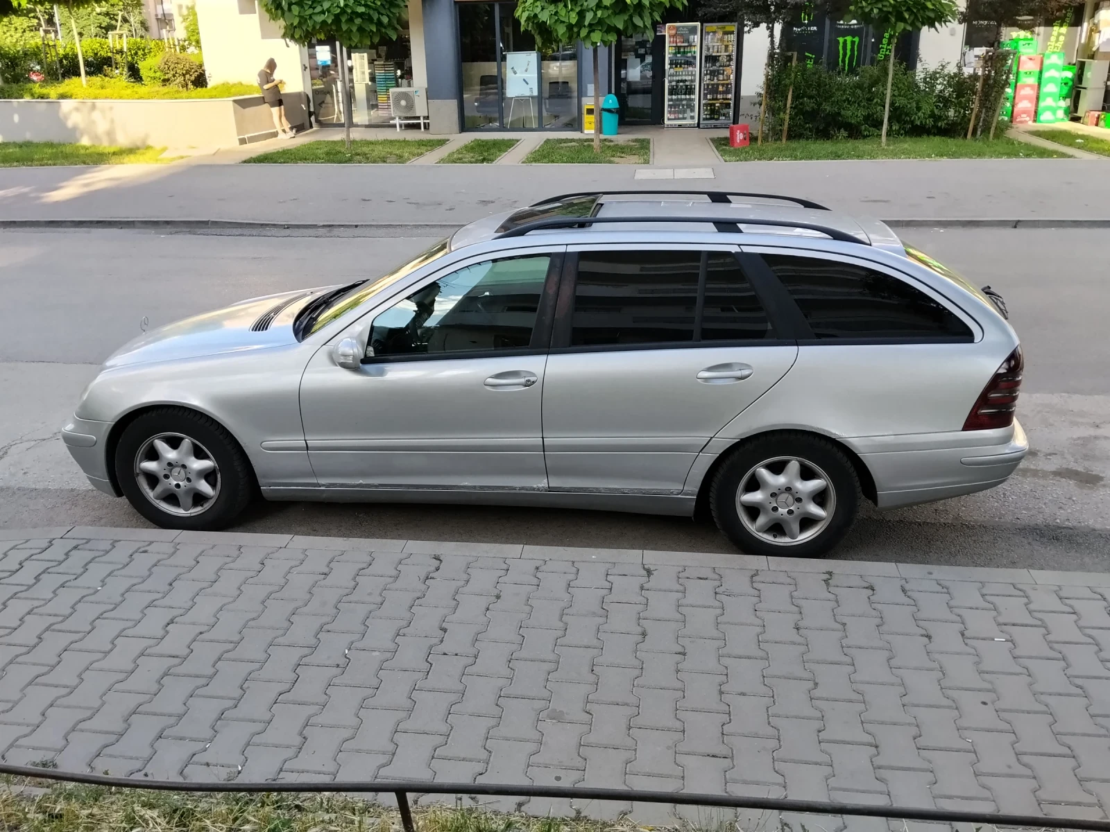Mercedes-Benz 220, снимка 5 - Автомобили и джипове - 55180598