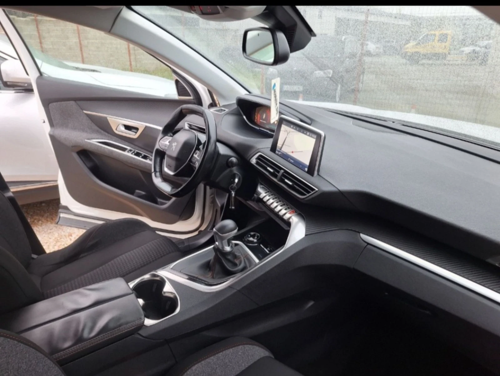 Peugeot 3008 1.6hdi* Навигация/Кросуей/Лед/6ск* , снимка 10 - Автомобили и джипове - 55189654