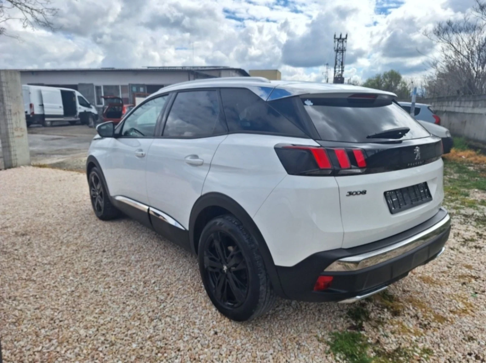 Peugeot 3008 1.6hdi* Навигация/Кросуей/Лед/6ск* , снимка 5 - Автомобили и джипове - 55189654