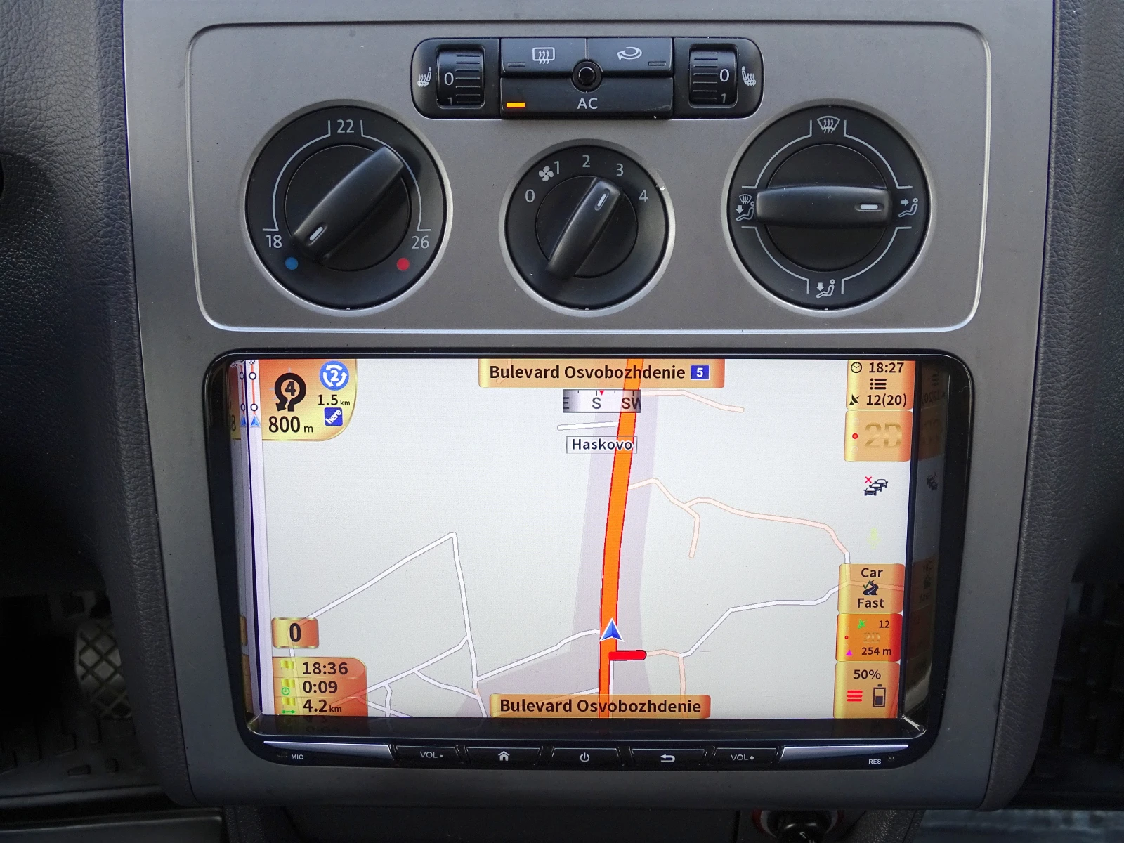 VW Touran 1.9TDI_105Коня_Обслужвана_* , снимка 14 - Автомобили и джипове - 55198899