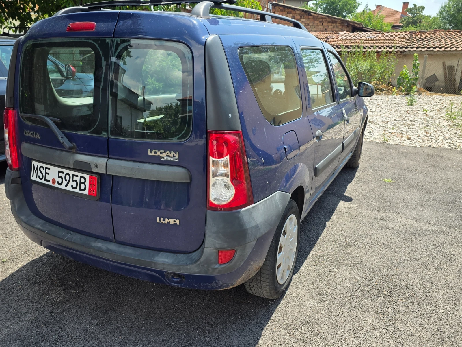 Dacia Logan, снимка 6 - Автомобили и джипове - 55331935