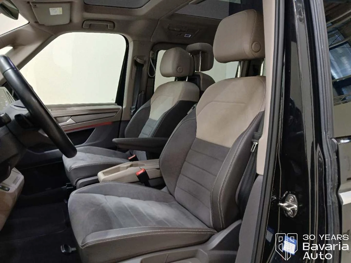 VW Multivan Style long DSG Easy Open Basic, снимка 6 - Автомобили и джипове - 55651727