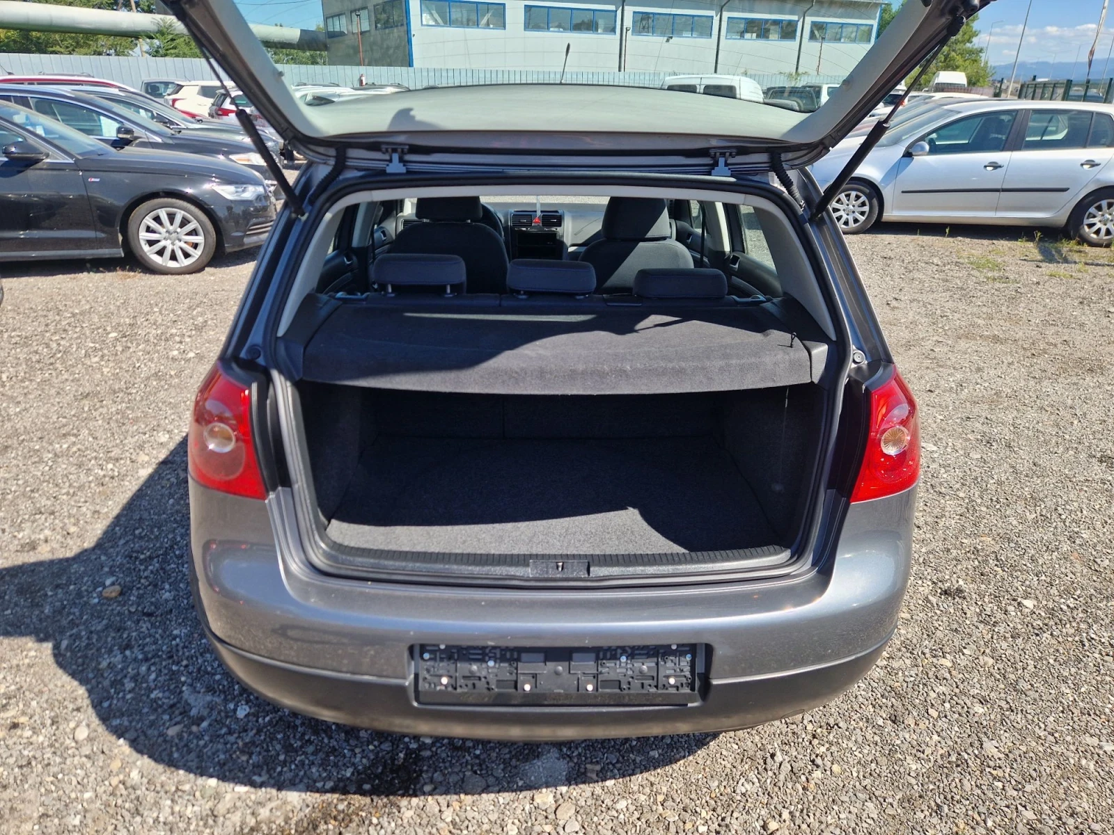 VW Golf 1.6i  102HP. LPG ITALIA, снимка 13 - Автомобили и джипове - 55843130