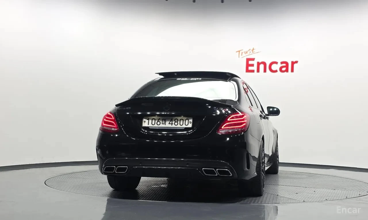 Mercedes-Benz C 63 AMG HEAD UP/BURMASTER/BUCKET/360 КАМ/ПОДГРЕВ, снимка 4 - Автомобили и джипове - 56002131