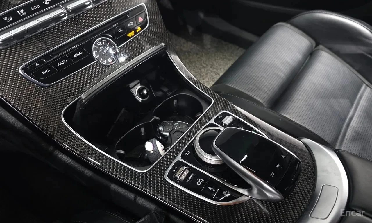 Mercedes-Benz C 63 AMG HEAD UP/BURMASTER/BUCKET/360 КАМ/ПОДГРЕВ, снимка 9 - Автомобили и джипове - 56002131