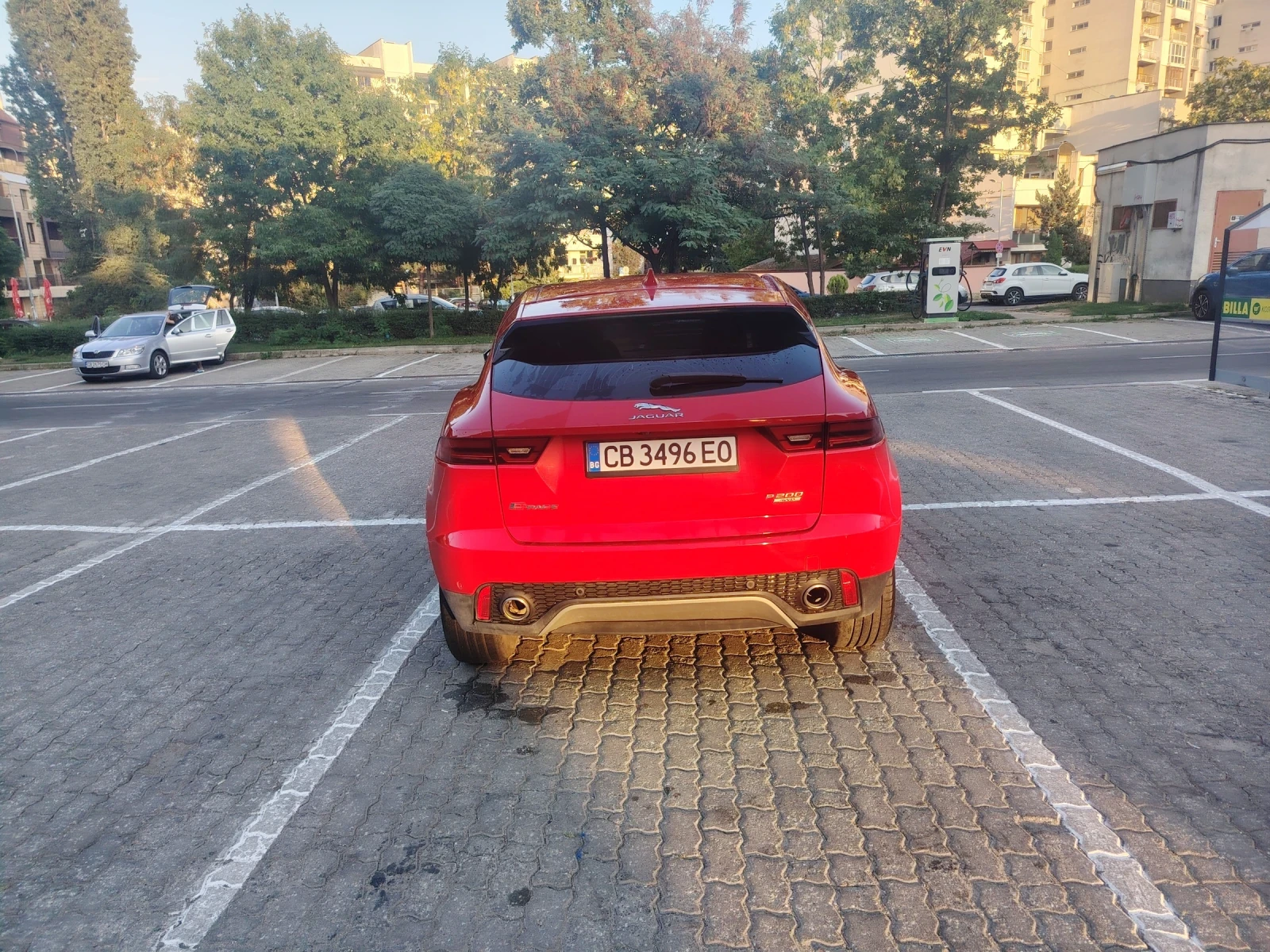 Jaguar E-pace, снимка 5 - Автомобили и джипове - 56255243
