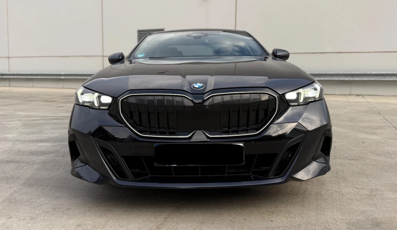 BMW 520 d xDrive M Sportpaket Pro, снимка 2 - Автомобили и джипове - 56719339