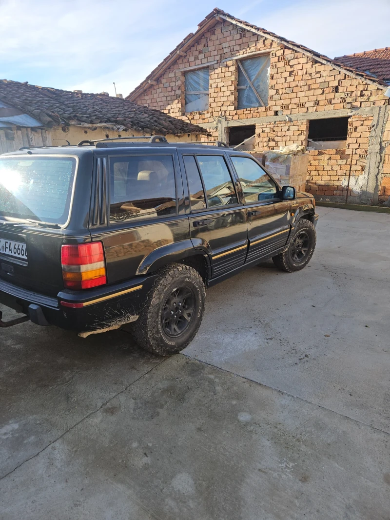 Jeep Cherokee, снимка 12 - Автомобили и джипове - 49291994