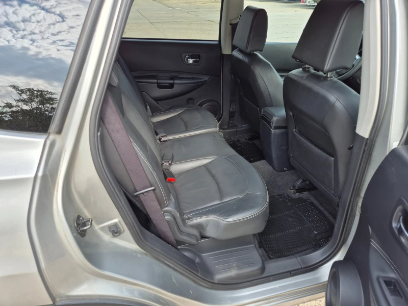 Nissan Qashqai 2.0dCI-Италия, снимка 11 - Автомобили и джипове - 50113243