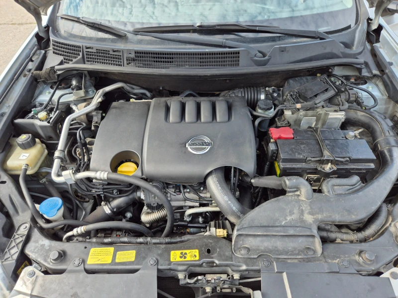 Nissan Qashqai 2.0dCI-Италия, снимка 16 - Автомобили и джипове - 50113243