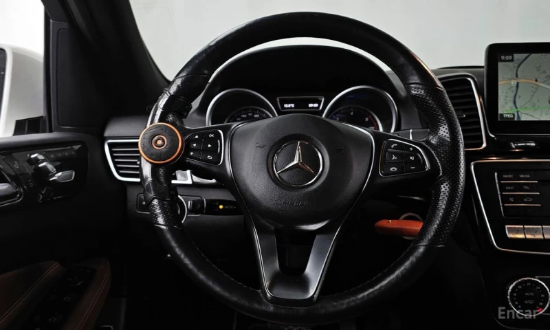 Mercedes-Benz GLE 350, снимка 13 - Автомобили и джипове - 52907323