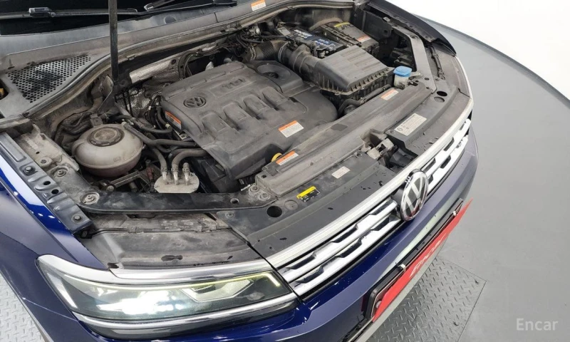 VW Tiguan, снимка 6 - Автомобили и джипове - 53043486