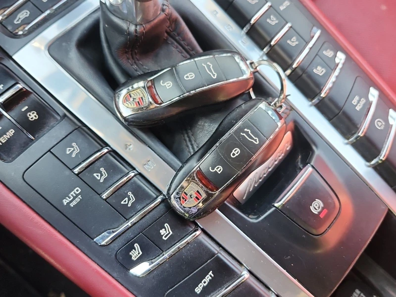 Porsche Macan S С РЕГИСТРАЦИЯ & АВТО КРЕДИТ, снимка 12 - Автомобили и джипове - 53343424