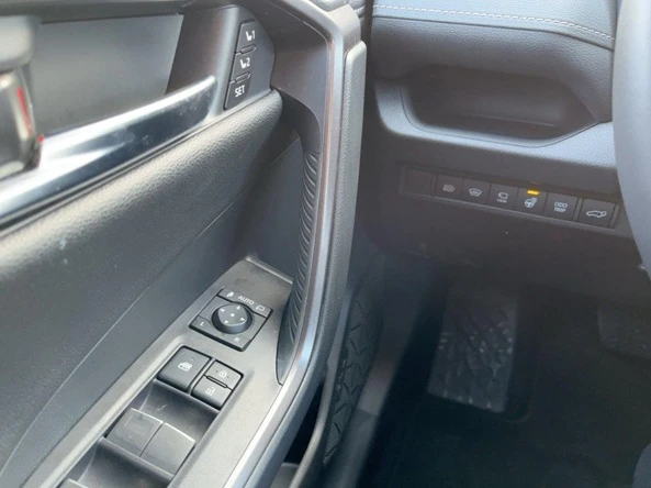 Toyota Rav4 2.5 4×4 Plug-in Hybrid = GR Sport = Гаранция - изображение 5