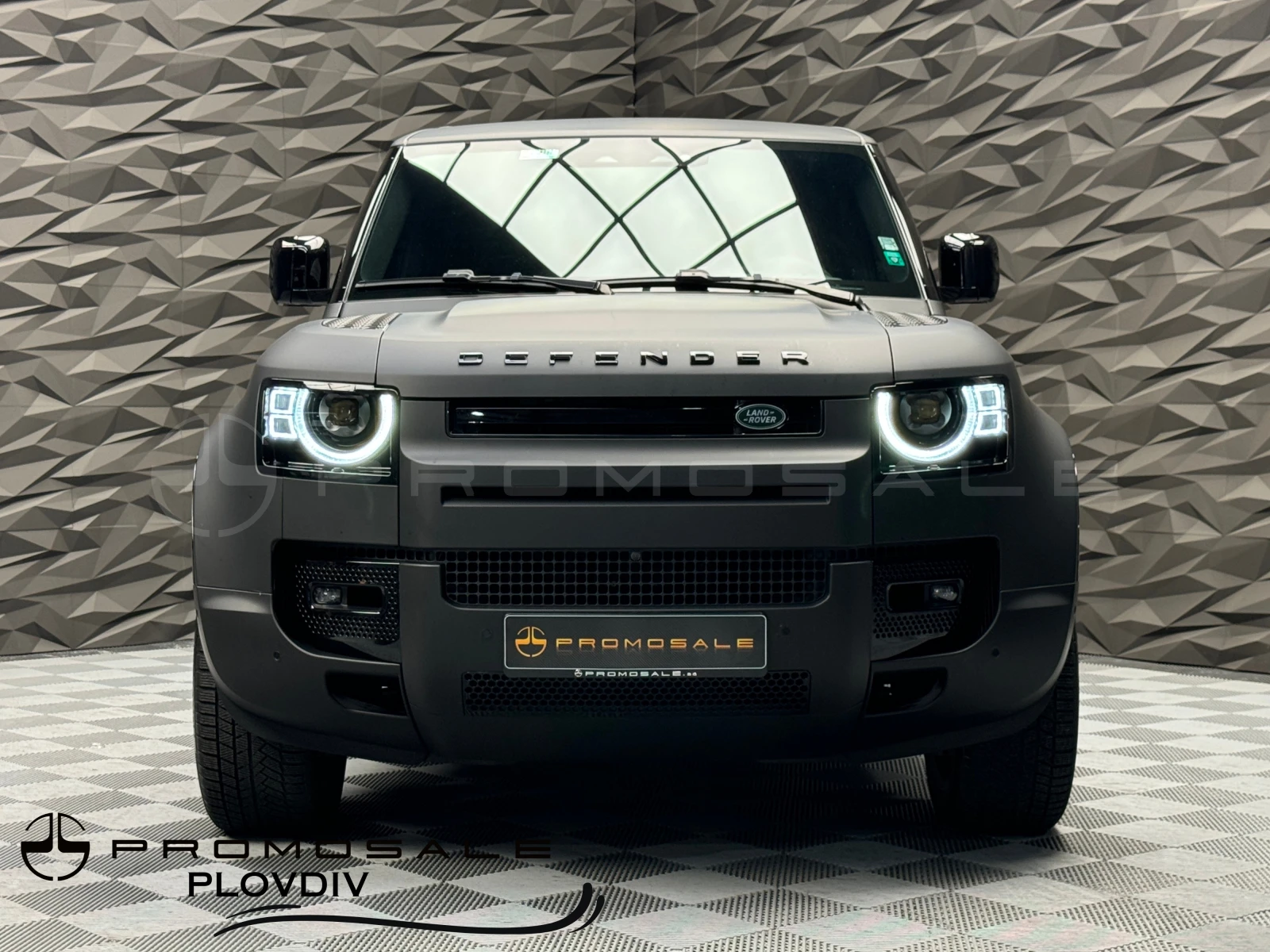 Land Rover Defender 5.0 V8 NOVITEC Matrix-LED 360* Vent* Pano* Lift - изображение 2