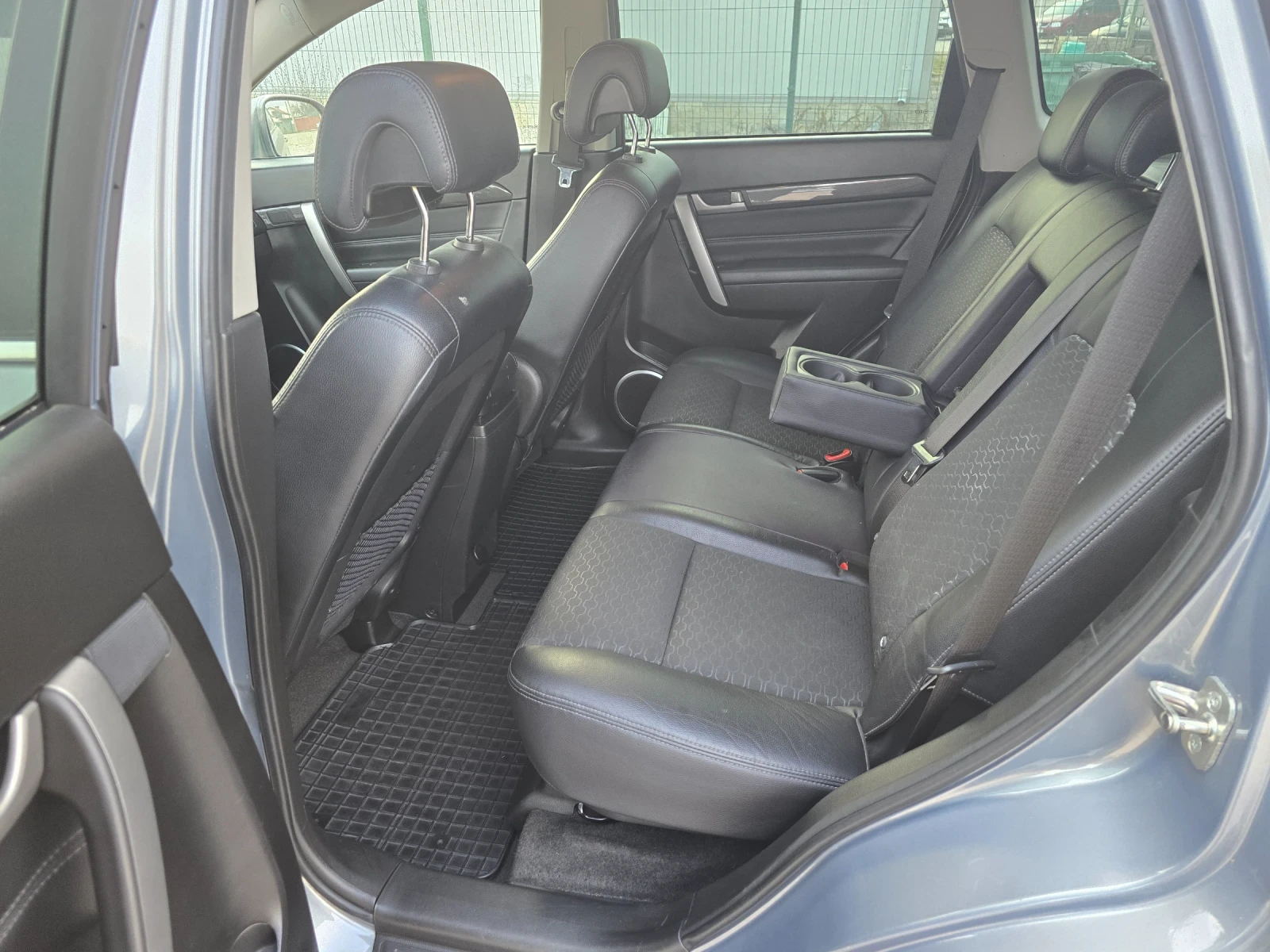 Chevrolet Captiva 2.2ДИЗЕЛ, снимка 14 - Автомобили и джипове - 53697451