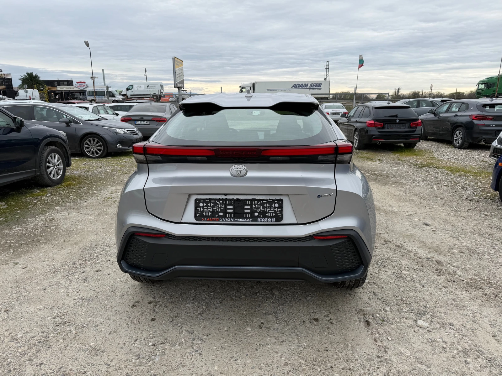 Toyota C-HR 1.8 HEV, снимка 6 - Автомобили и джипове - 54087967