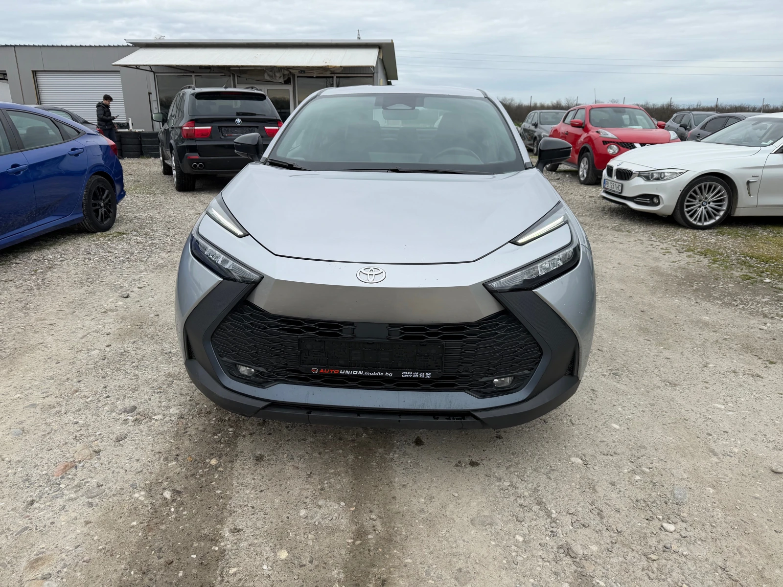 Toyota C-HR 1.8 HEV, снимка 2 - Автомобили и джипове - 54087967
