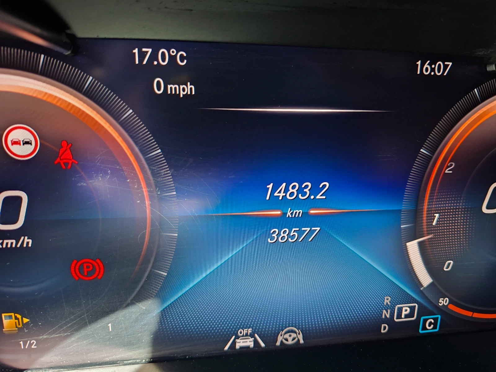 Mercedes-Benz GLC 300 Coupe, снимка 10 - Автомобили и джипове - 54317368