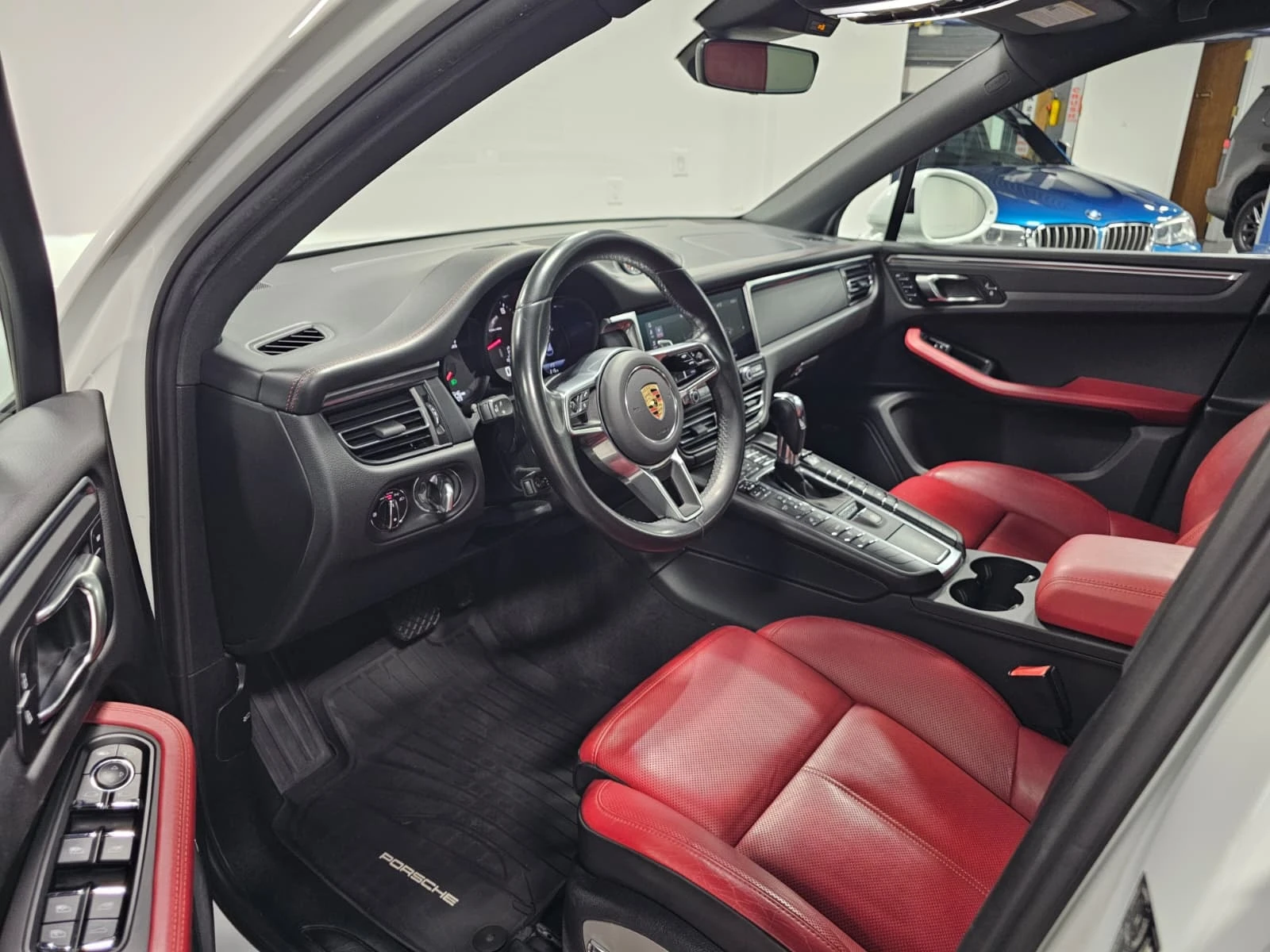 Porsche Macan * AWD * CARFAX * ОПЦИЯ ЗА ФИНАНСИРАНЕ, снимка 5 - Автомобили и джипове - 55983904