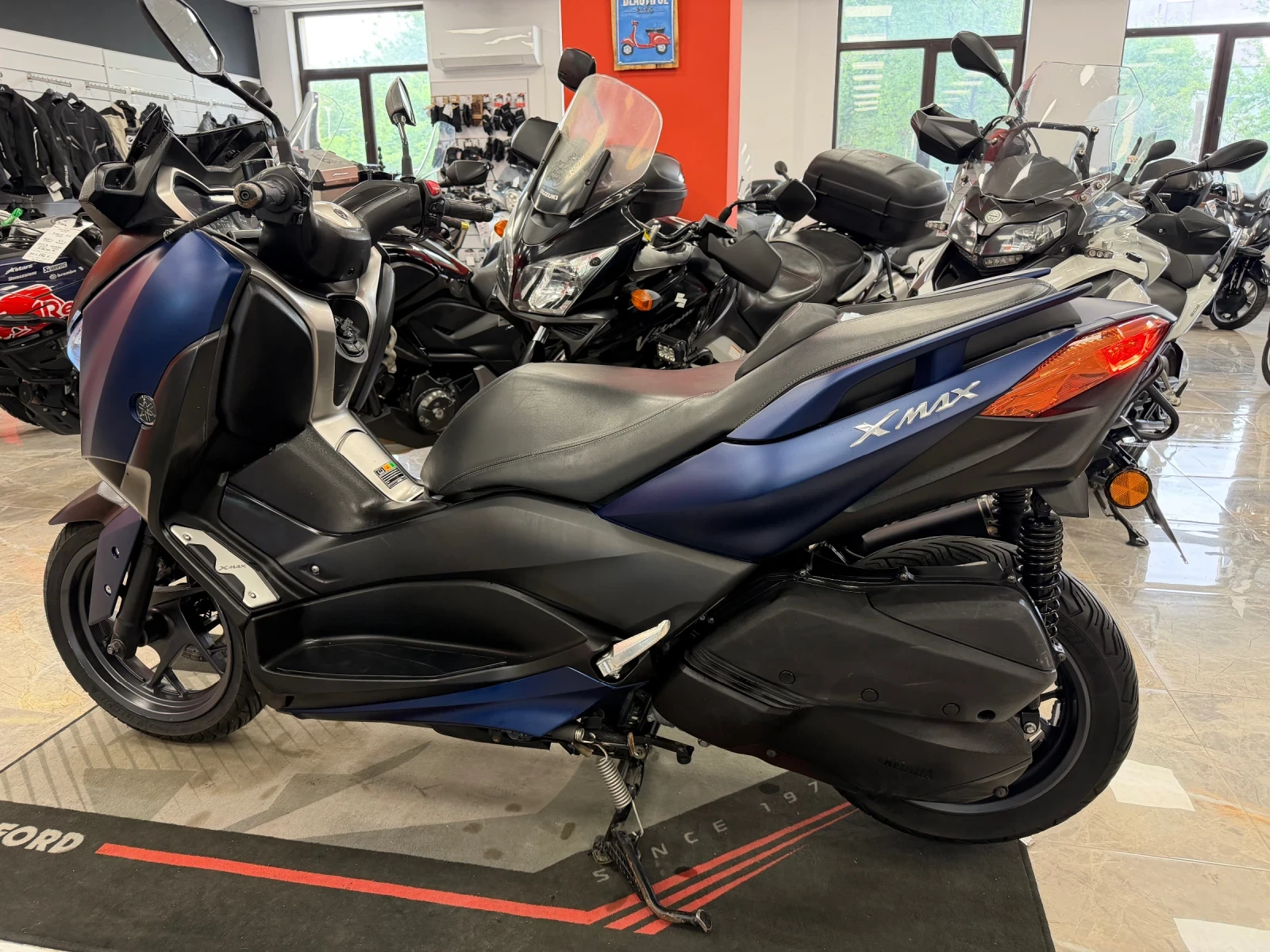 Yamaha X-max 300ABS TC AKRAPOVIC, снимка 9 - Мотоциклети и мототехника - 54628596