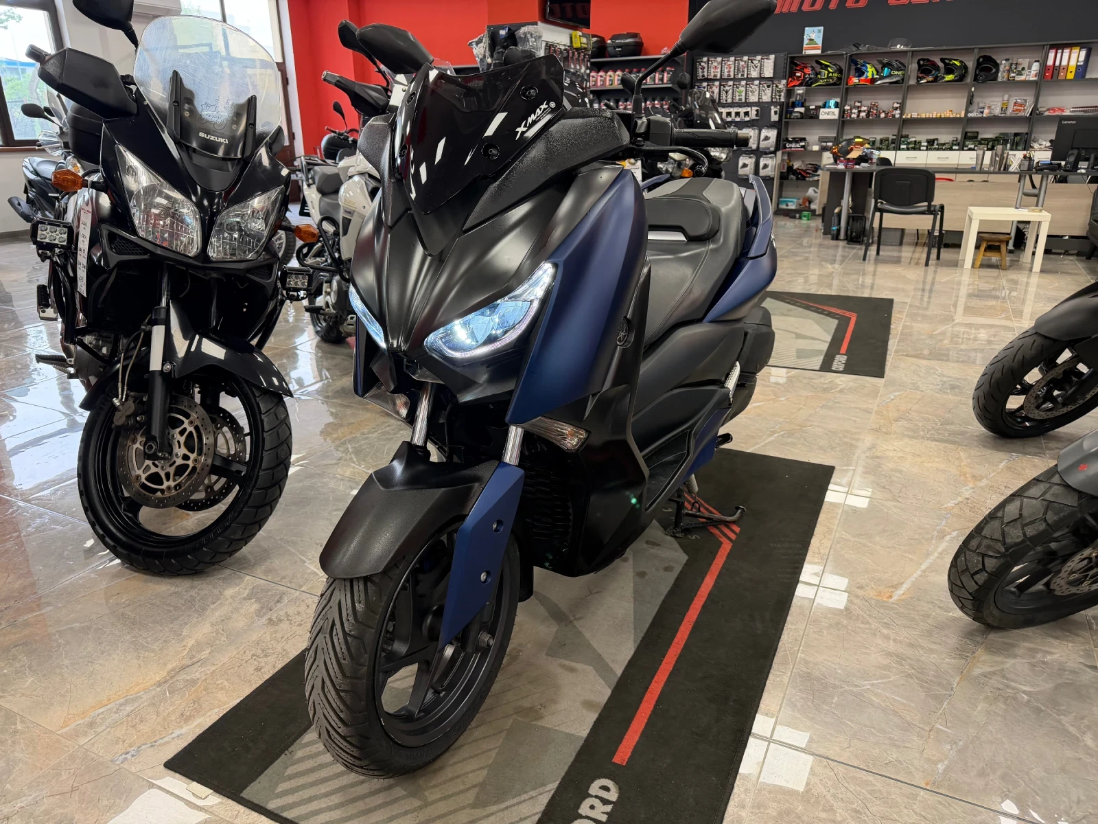 Yamaha X-max 300ABS TC AKRAPOVIC, снимка 11 - Мотоциклети и мототехника - 54628596