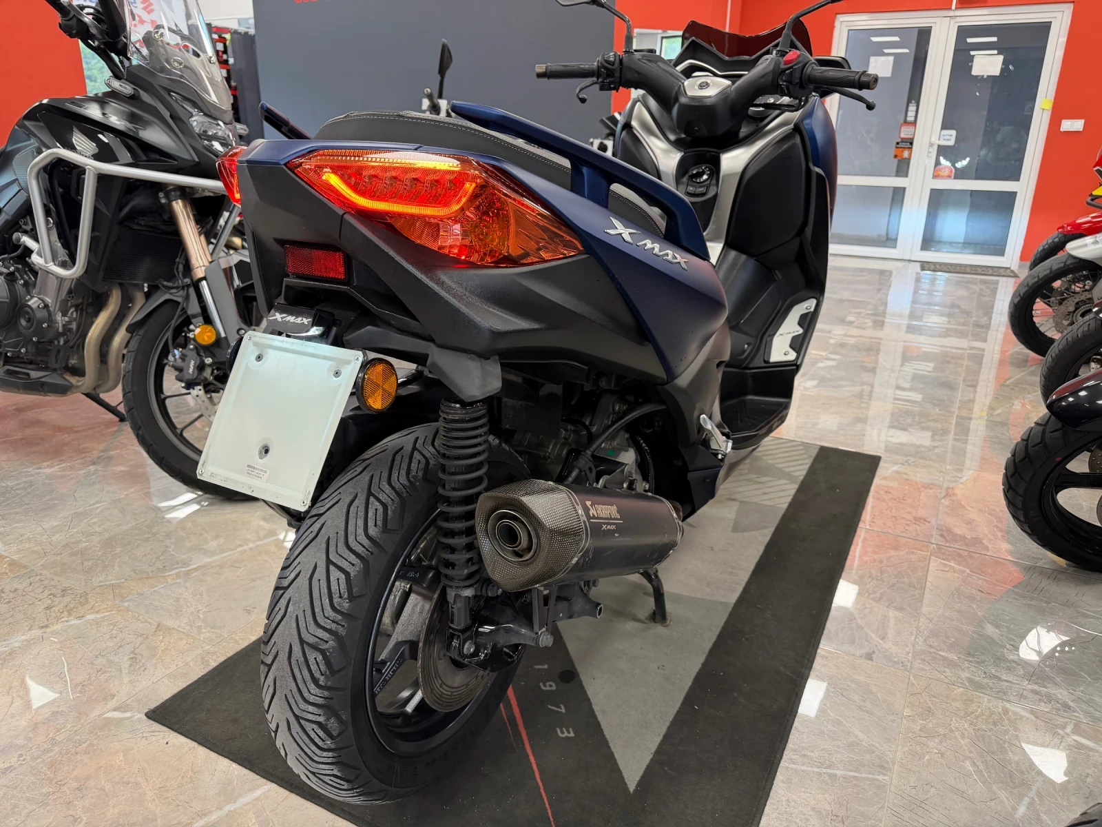 Yamaha X-max 300ABS TC AKRAPOVIC, снимка 7 - Мотоциклети и мототехника - 54628596