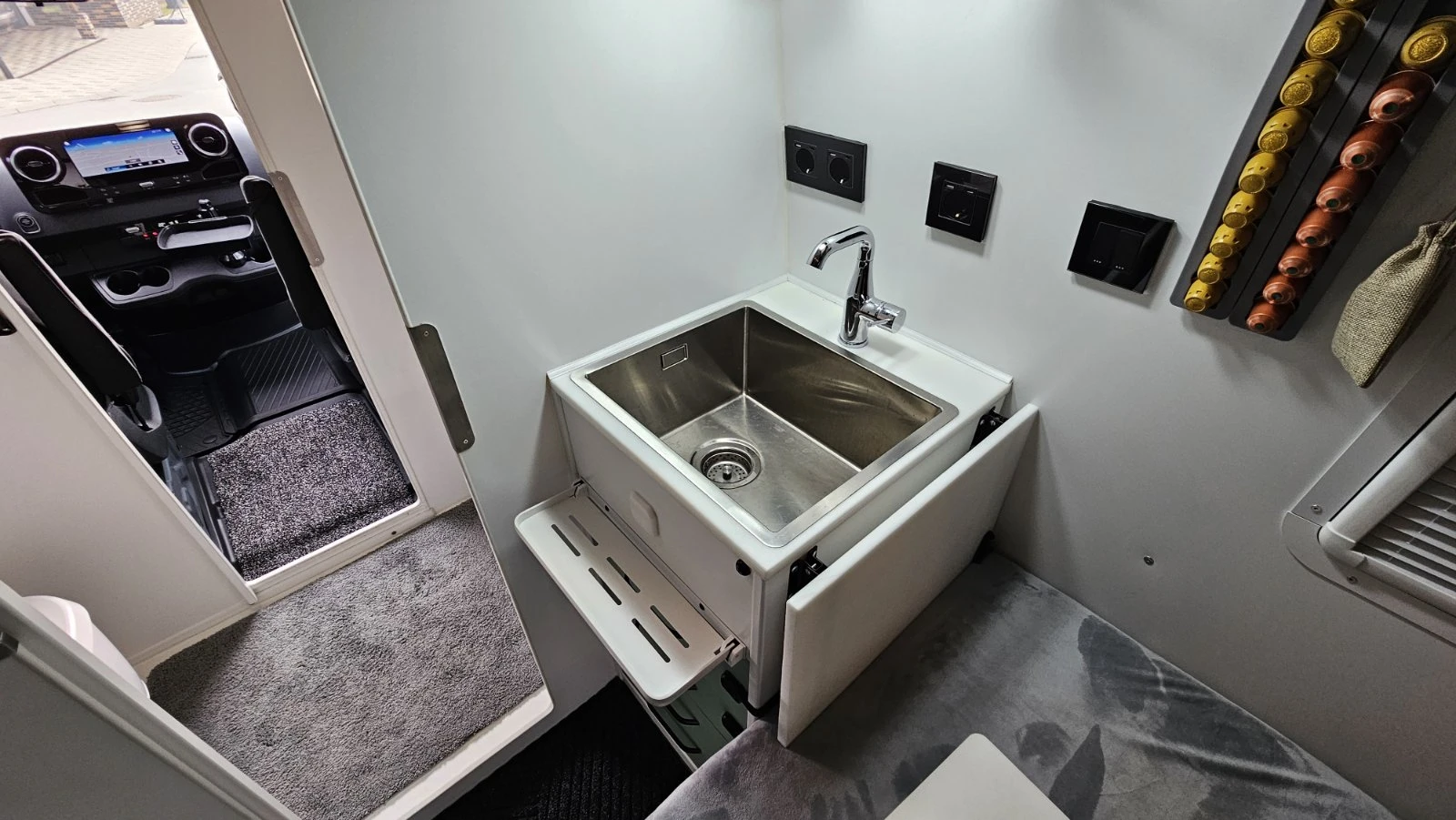 Кемпер Mercedes-Benz 4X4 Cetora 02 - изображение 6