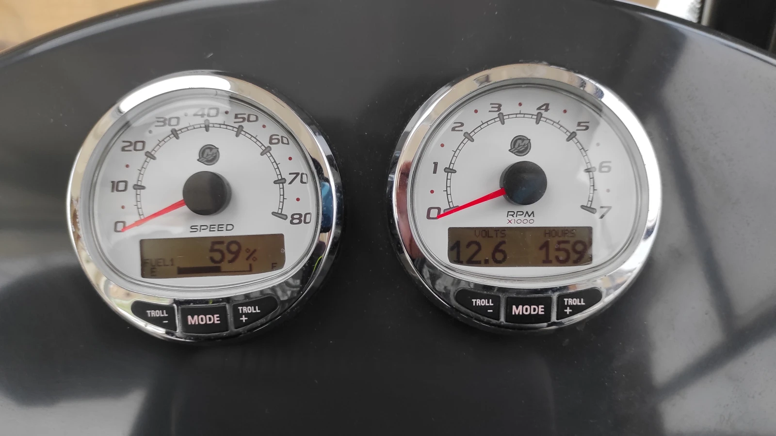 Моторна яхта Quicksilver 605 PILOT HOUSE PESHE POMENADE - изображение 3