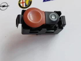 8200214896A Ключ за аварийни светлини  RENAULT CLIO III  88300000, снимка 4