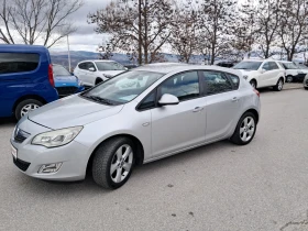 Opel Astra 1.4 бензин 100 кс навигация, снимка 2
