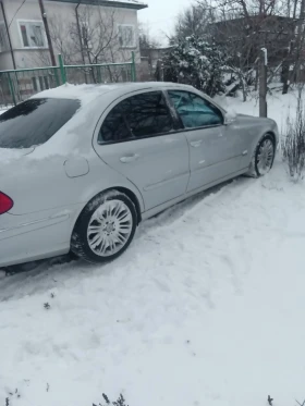 Mercedes-Benz E 500, снимка 12
