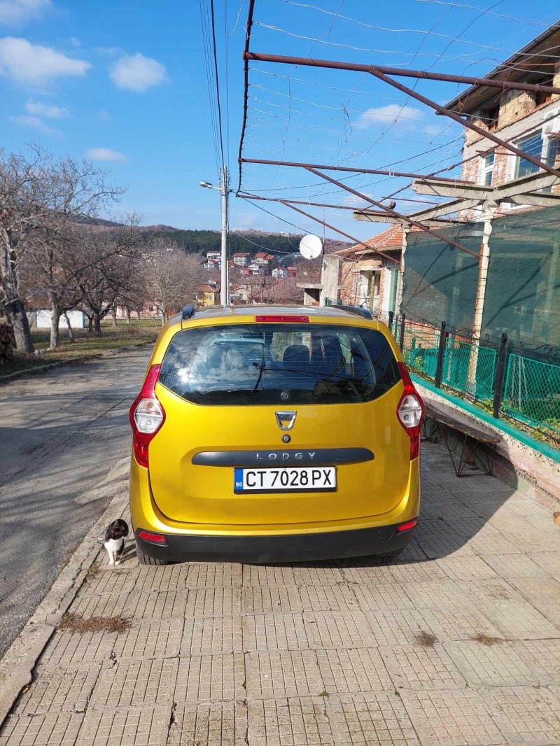 Dacia Lodgy Фабрична газ, снимка 3 - Автомобили и джипове - 44324782