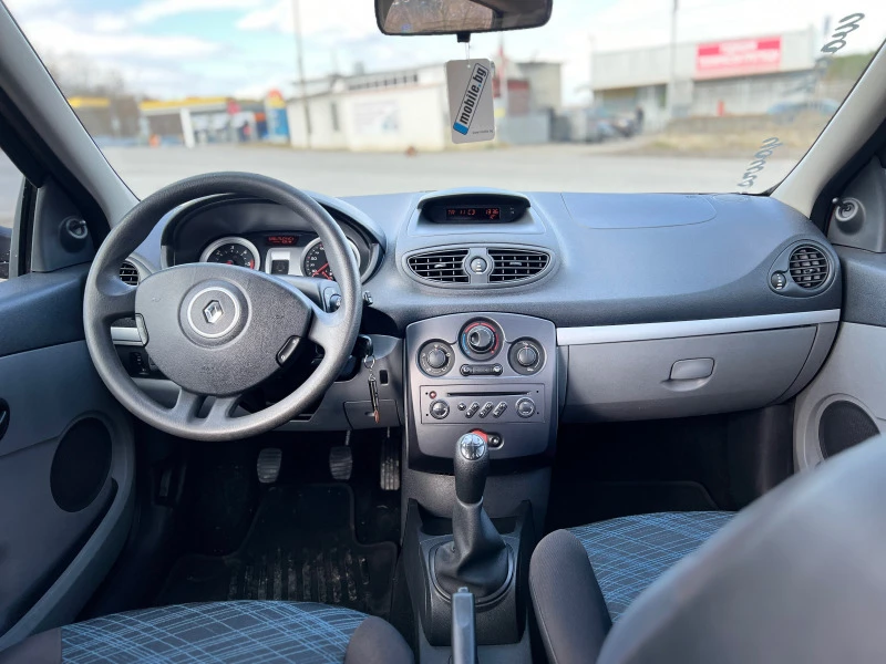 Renault Clio 1.5DCI, снимка 10 - Автомобили и джипове - 46737957