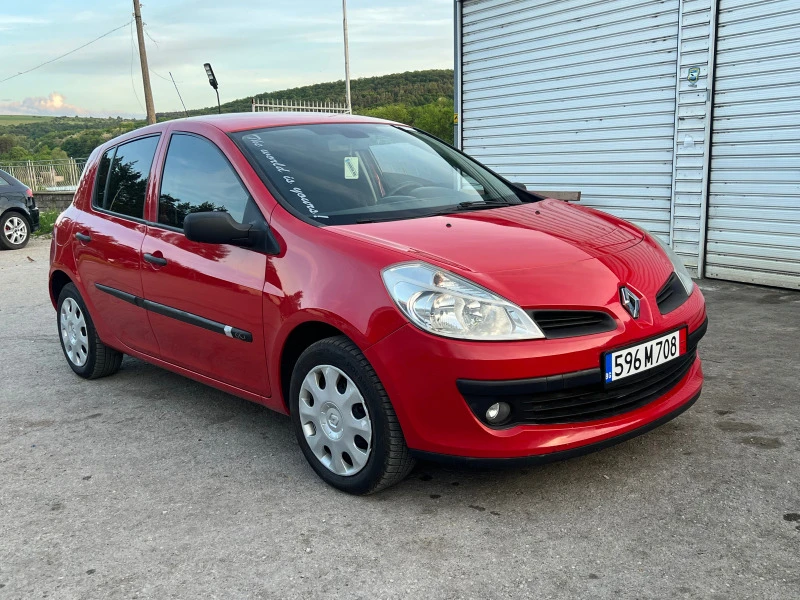 Renault Clio 1.5DCI, снимка 9 - Автомобили и джипове - 46737957