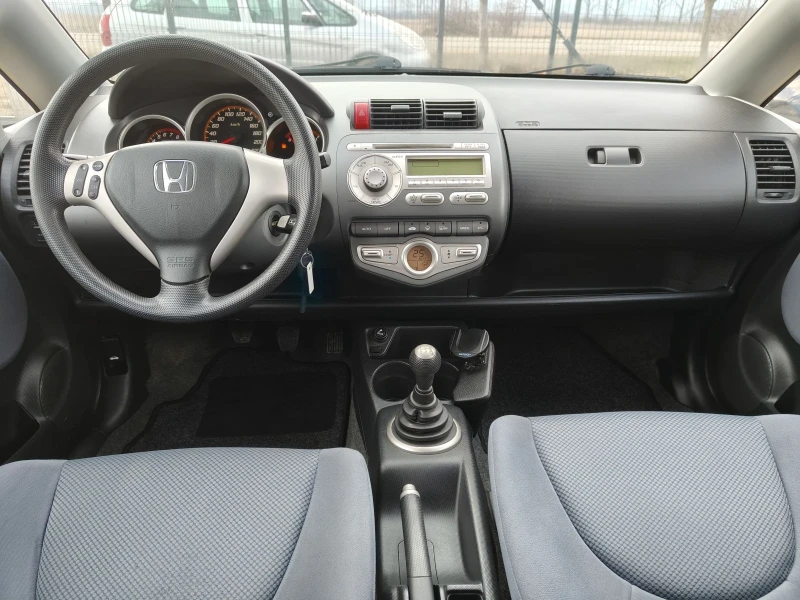 Honda Jazz 1.4i, снимка 10 - Автомобили и джипове - 46970811