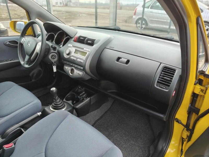 Honda Jazz 1.4i, снимка 13 - Автомобили и джипове - 46970811