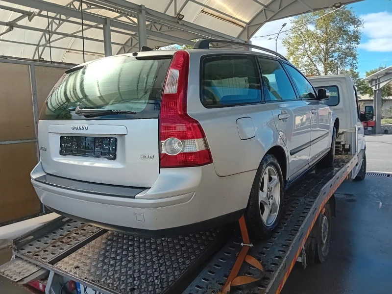 Volvo V50 2.0d, снимка 9 - Автомобили и джипове - 47428769