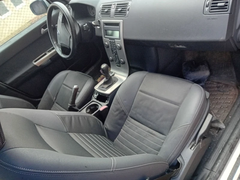 Volvo V50 2.0d, снимка 4 - Автомобили и джипове - 47428769