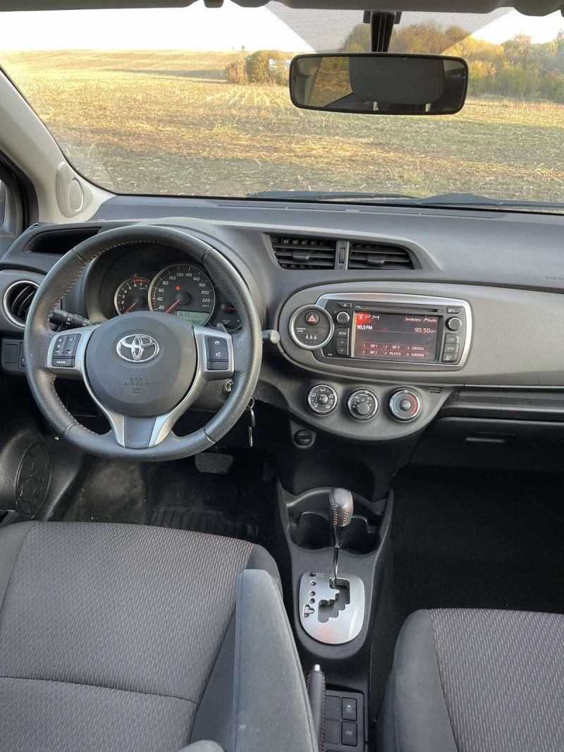 Toyota Yaris 1, 3 Автоматик Швейцария Перфектен!, снимка 9 - Автомобили и джипове - 47804087