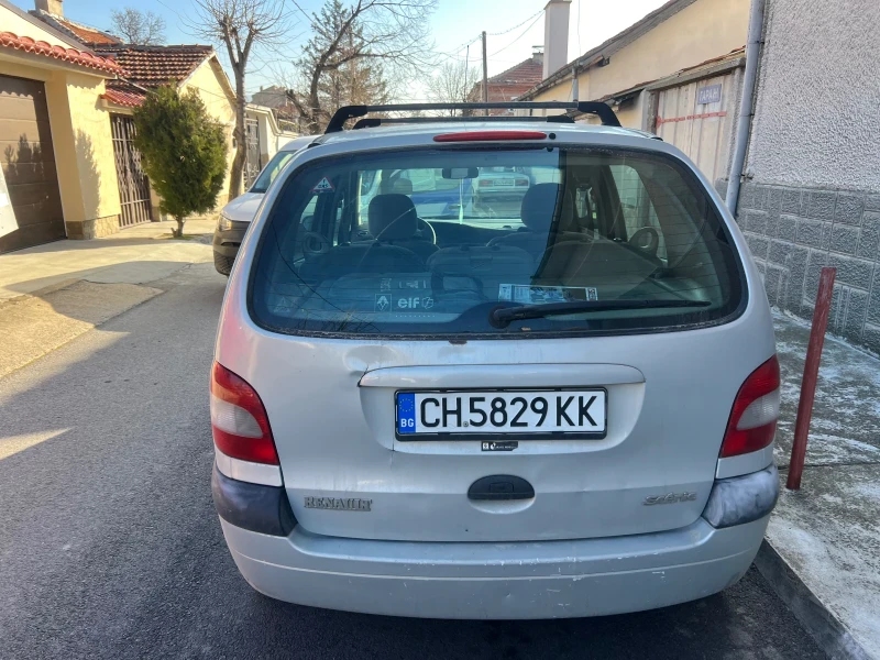 Renault Scenic 1.6 , снимка 4 - Автомобили и джипове - 49094417