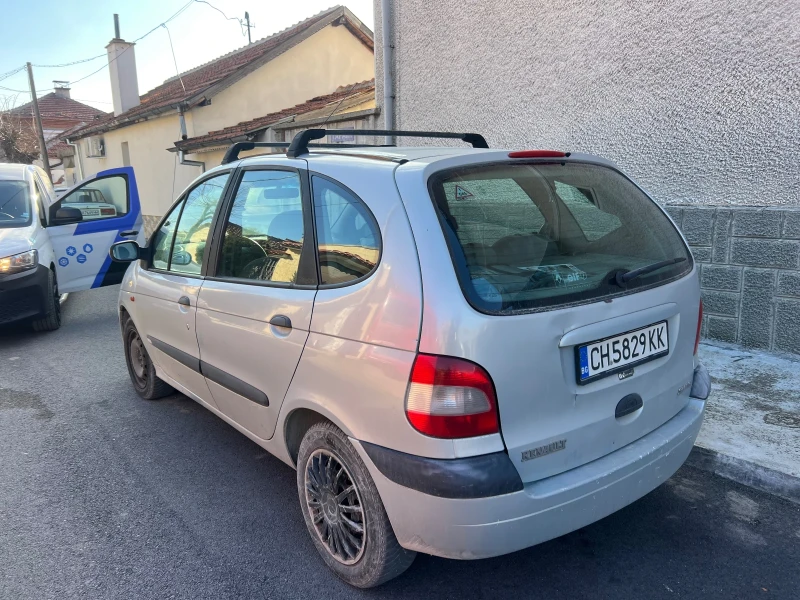 Renault Scenic 1.6 , снимка 3 - Автомобили и джипове - 49094417